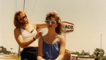 Fascinating Vintage Photos from a Tampa’s Hair Salon in the 1980s