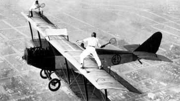 wing walking stunt