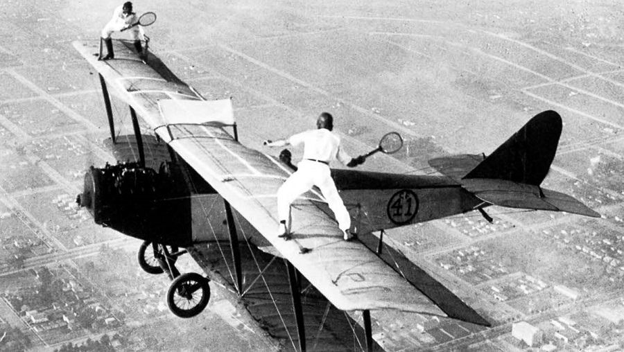 wing walking stunt