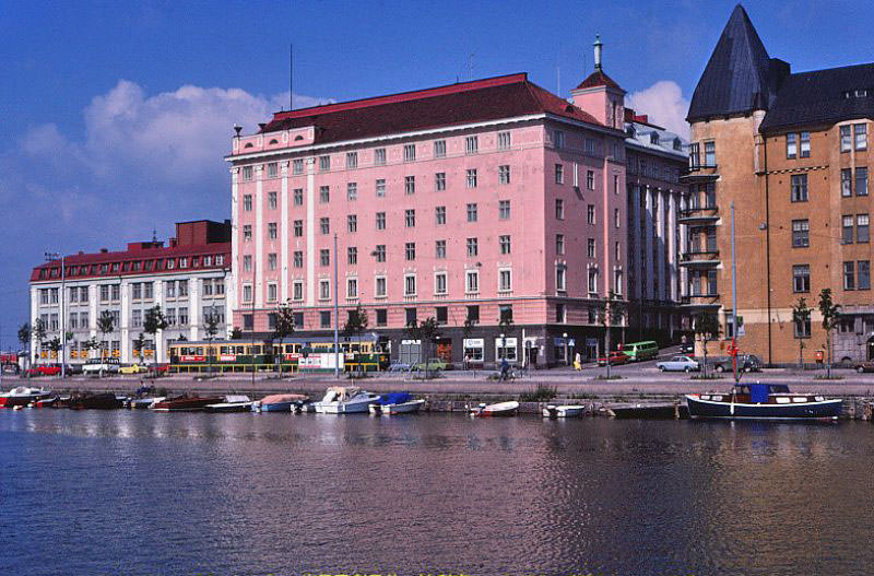 View of the tramway (today's Line 6) in Hietalahdenranta, Helsinki, 1981