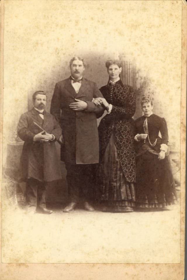 The Giants of Seville: Anna Haining Swan and Martin Van Buren Bates, the Tallest Married Couple Ever