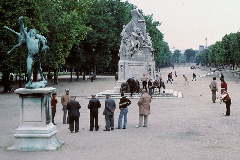 Sunday morning at the Tuileries Palace
