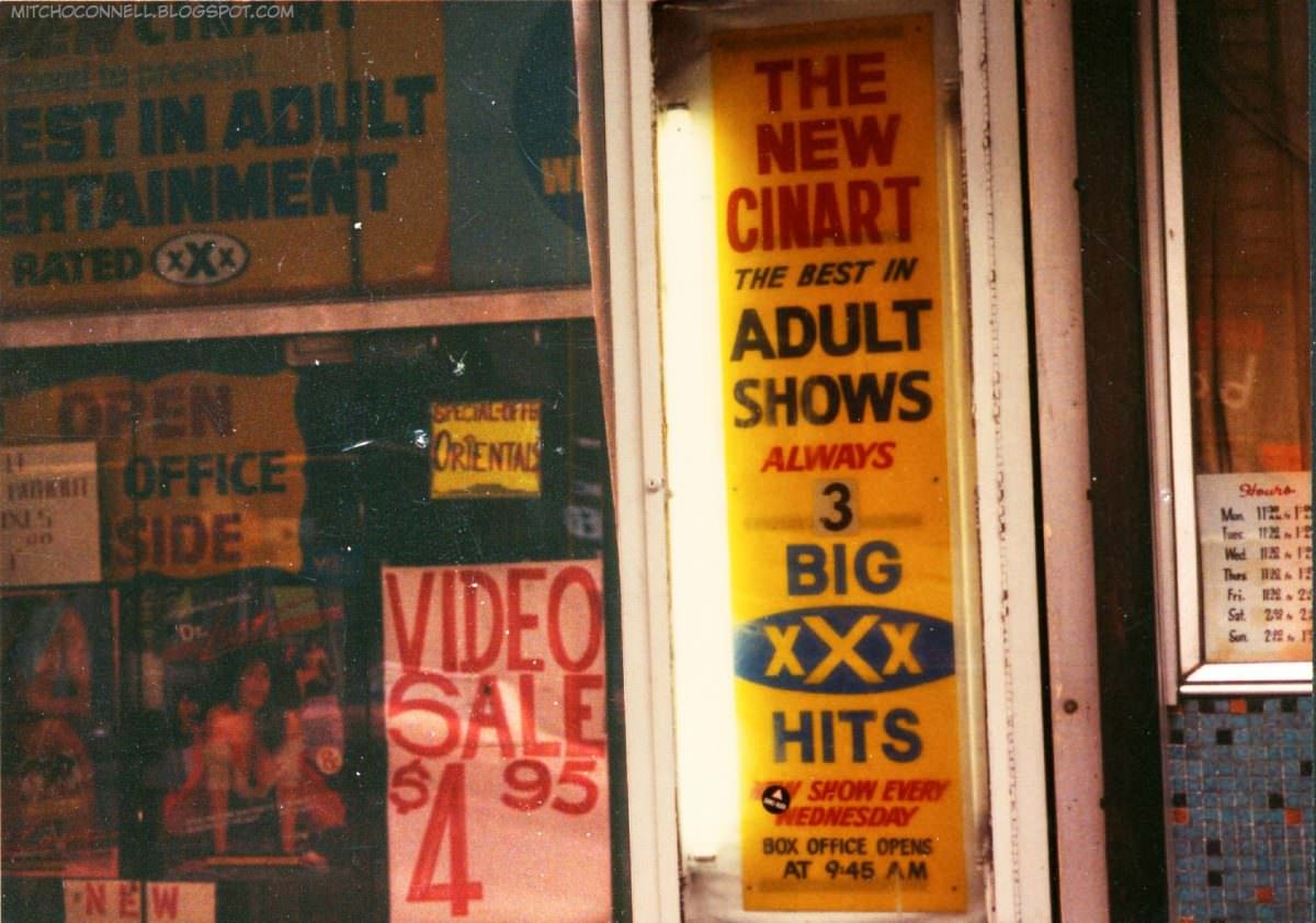 Fascinating Photos of New York City’s 42nd Street in the 1980s