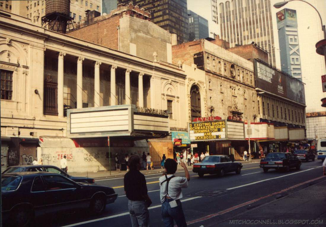 Fascinating Photos of New York City’s 42nd Street in the 1980s