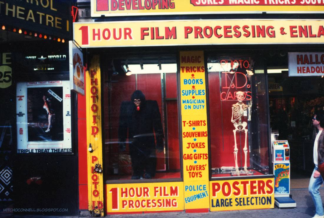 Fascinating Photos of New York City’s 42nd Street in the 1980s