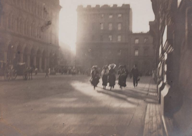 Untitled (hurrying figures in Martin Place), circa 1904