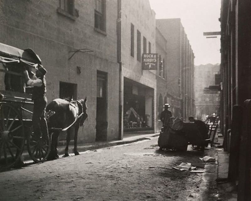 A by-way to Pitt street, circa 1920s