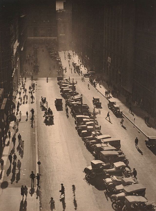 The Canyon, Martin Place, 1925