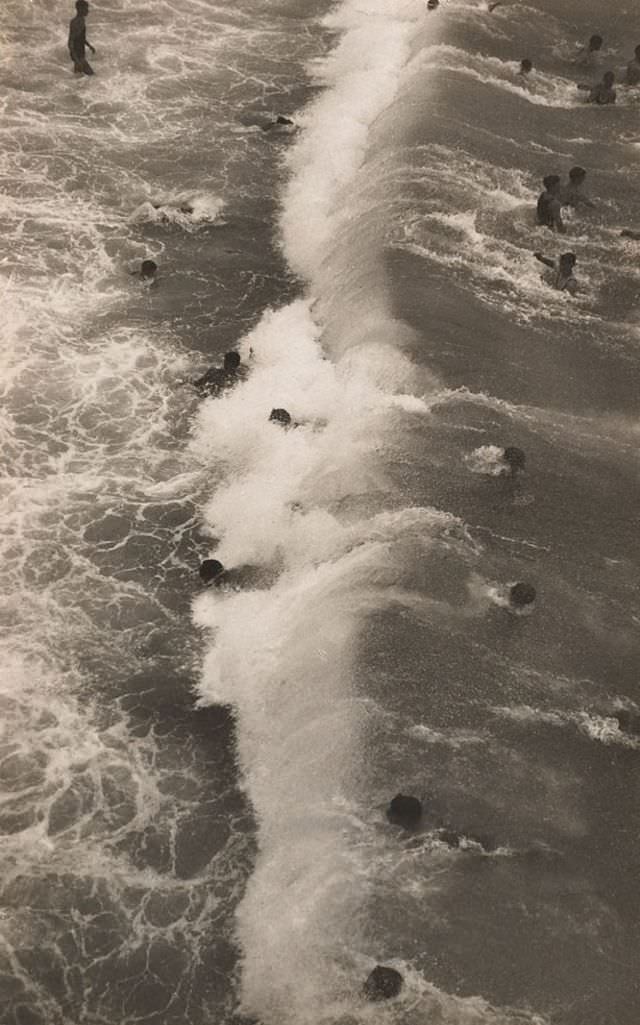 Sydney surfing, 1929