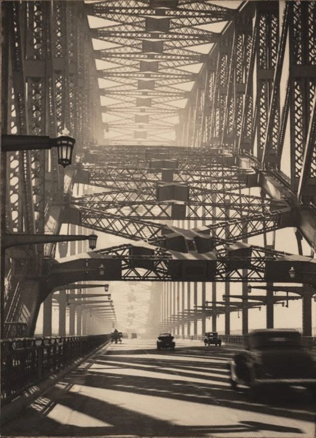 Sydney Bridge, circa 1934