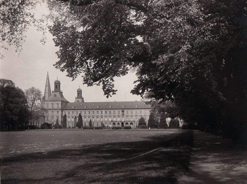 Kurfürstliches Schloß, May 17, 1931