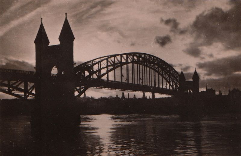 Alte Rheinbrücke, the old bridge over the Rhine, August 1940