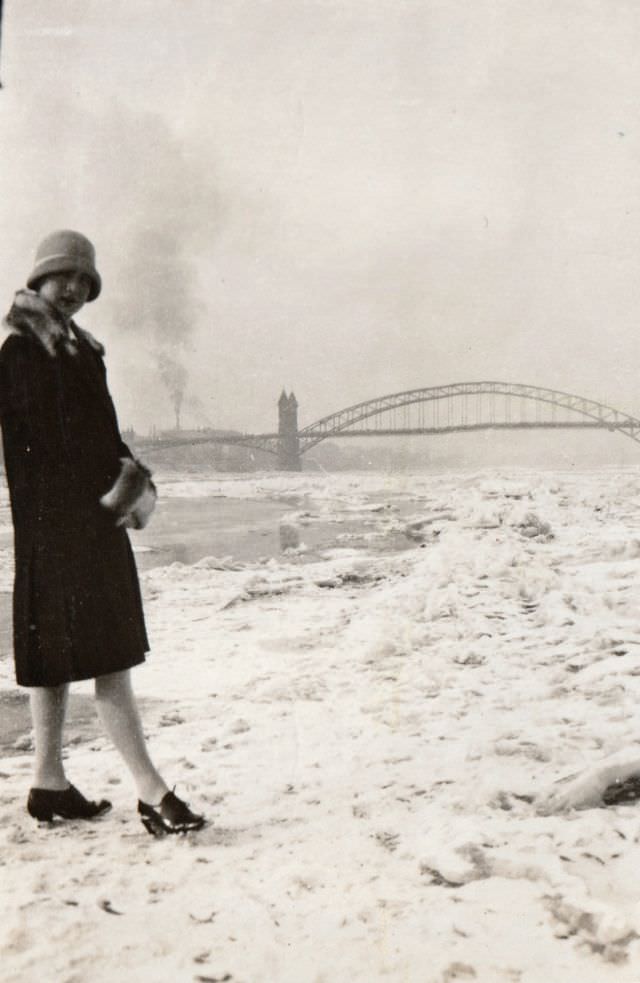 The partly frozen waters of the Rhine and Bonn's old Rhine Bridge, 1927