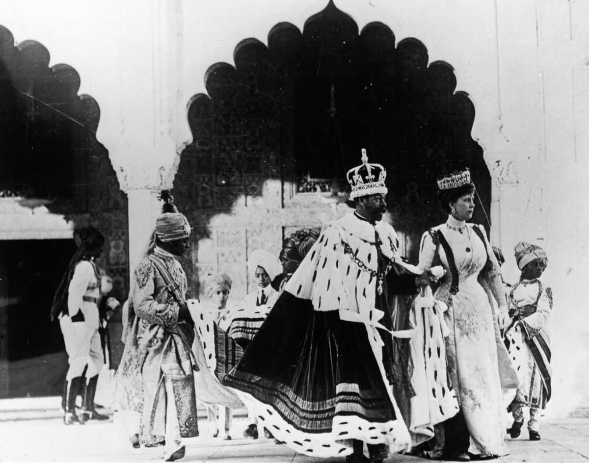 King George and Queen Mary arrive at the coronation Durbar in Delhi.