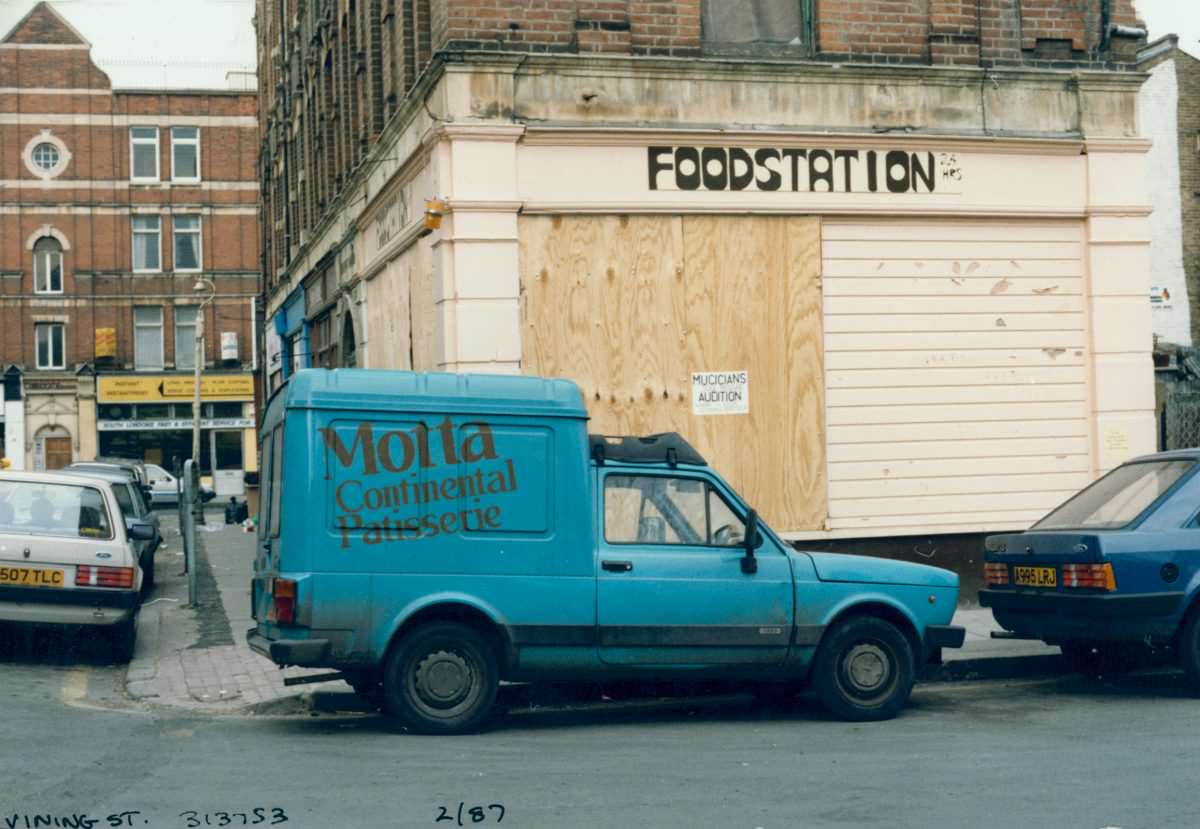 Van, Vining St, 1987