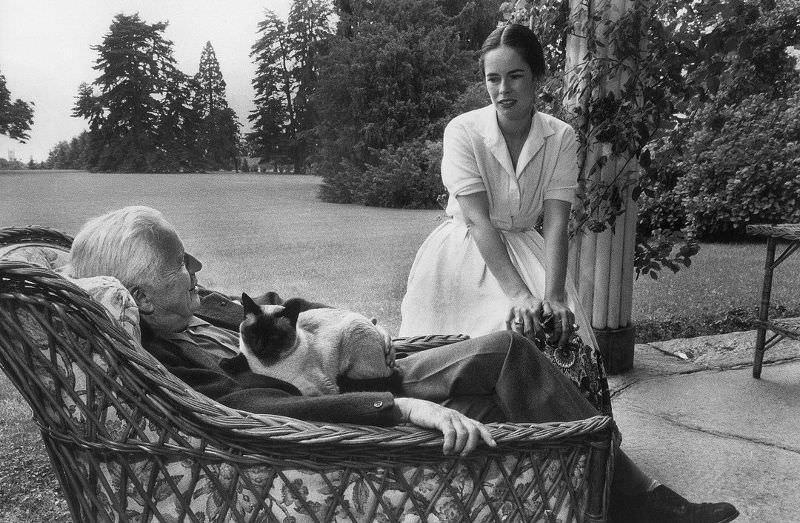 Beautiful Photos of Charlie Chaplin with his Last Wife Oona O’Neill