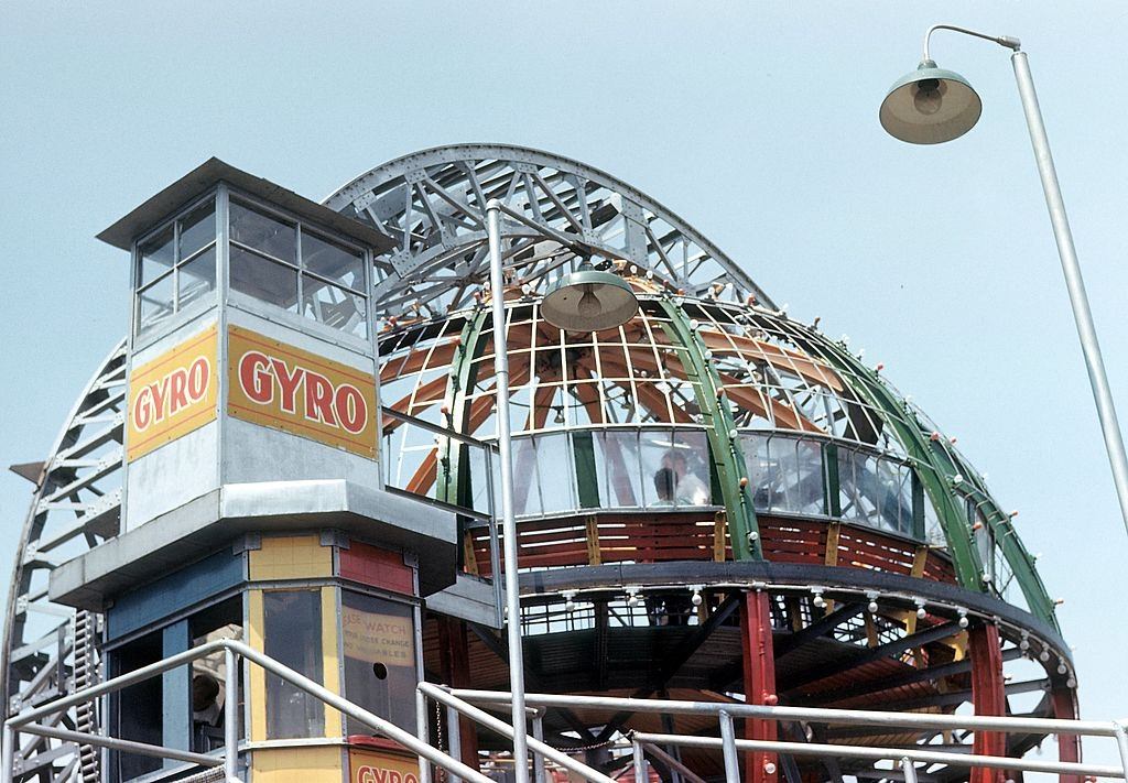 A view of the Gyro ride at Coney Island circa 1948 in Brooklyn.