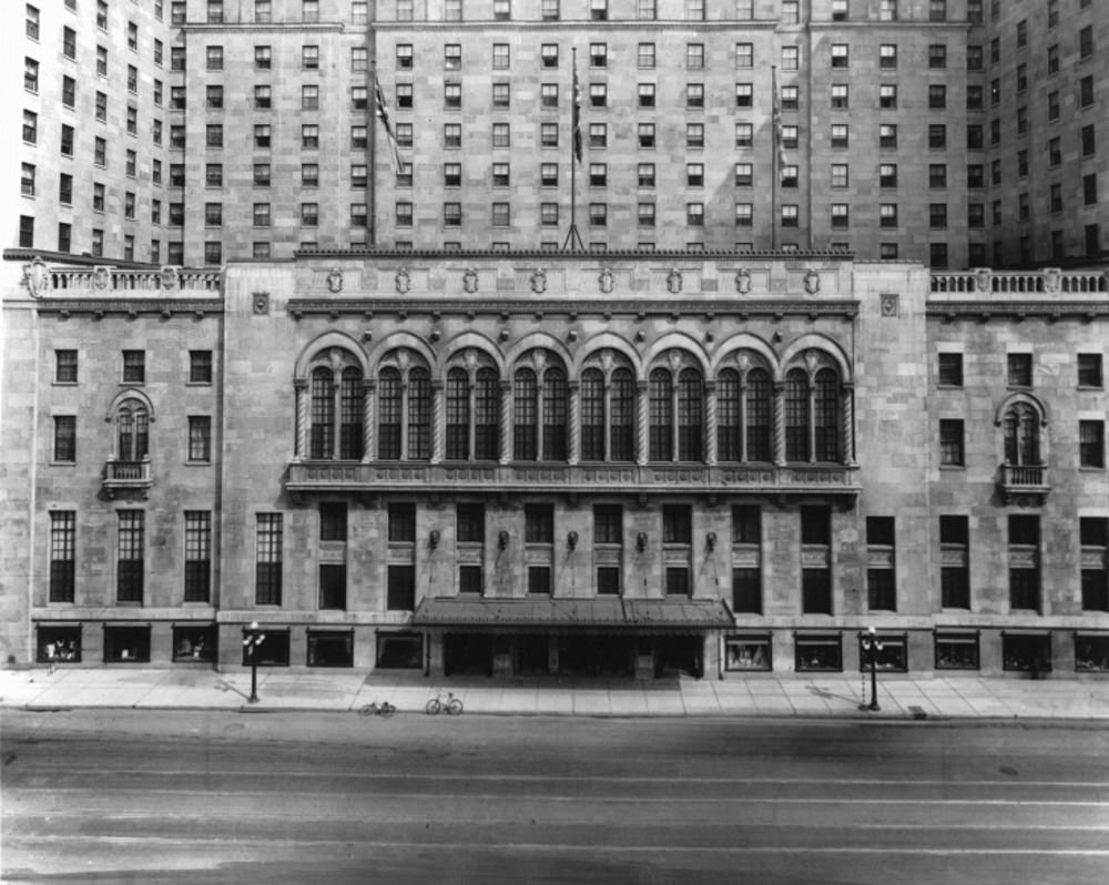 Where’s Waldo at the new Royal York Hotel, 1929.