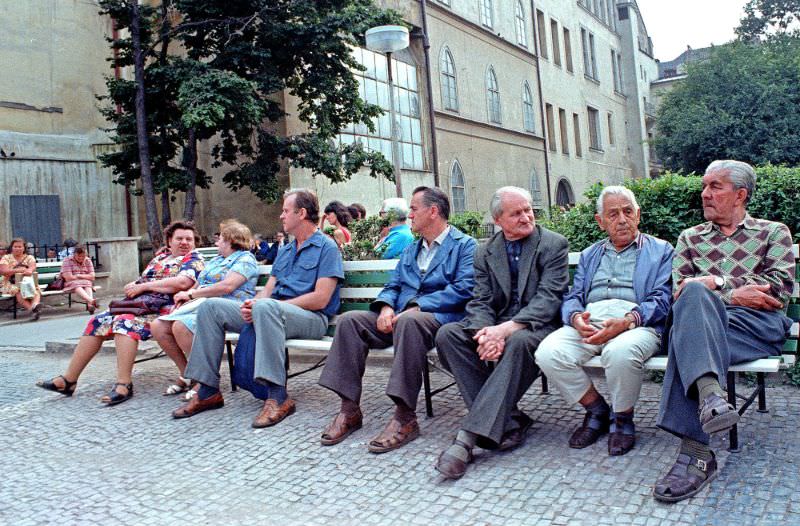 Benches, Prague