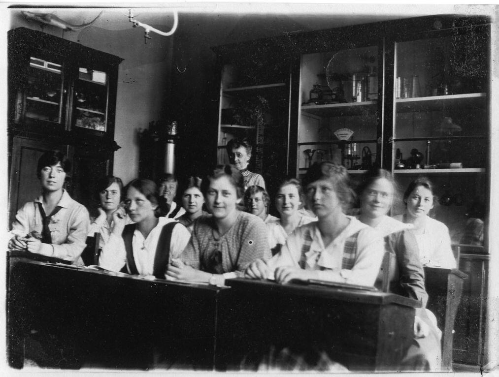 Roskilde Girls' School of 1855, Frk. Wage school, approx. 1915