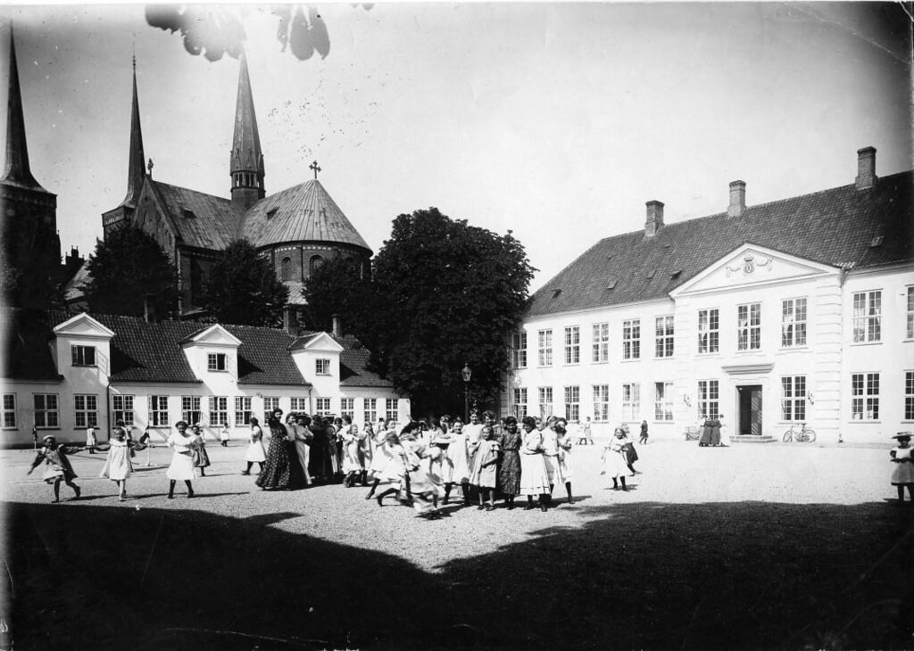 Roskilde Girls' School of 1855, Frk. Wage school, approx. 1910