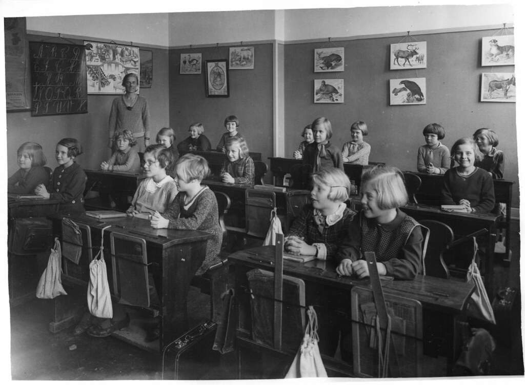Roskilde Girls' School of 1855, Frk. Wage school, approx. 1933
