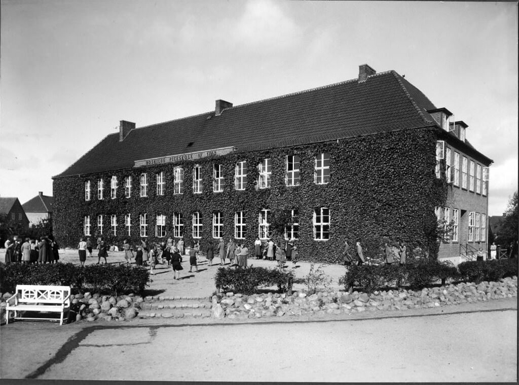 Roskilde Girls' School of 1855, u.å.