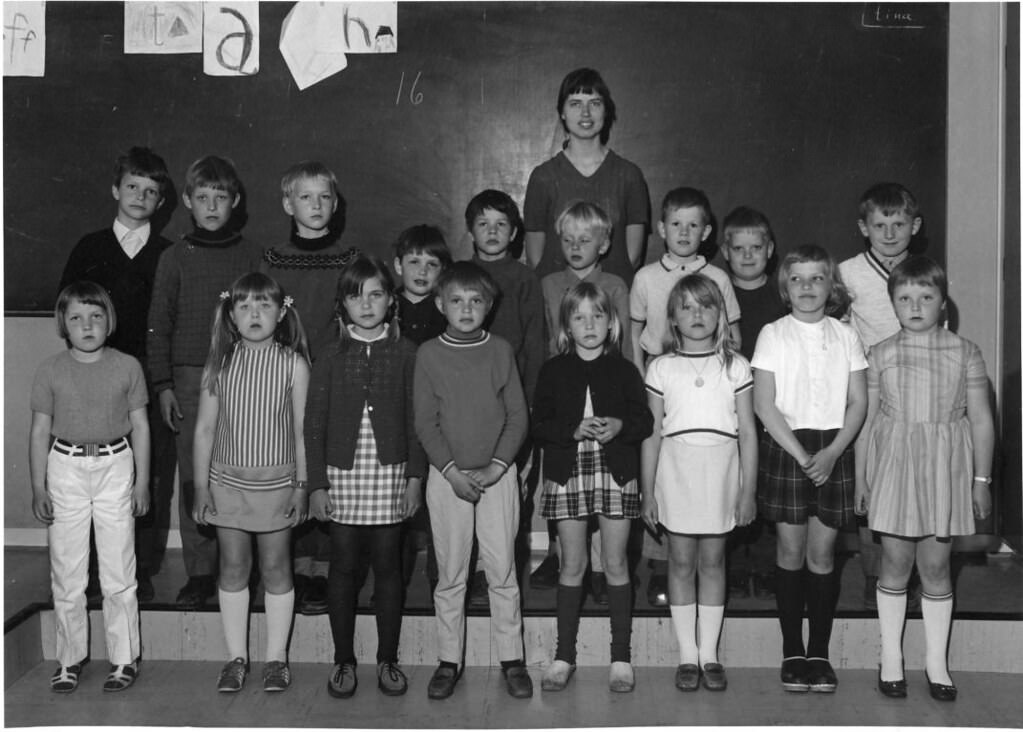 Himmelev School, class picture, 1969