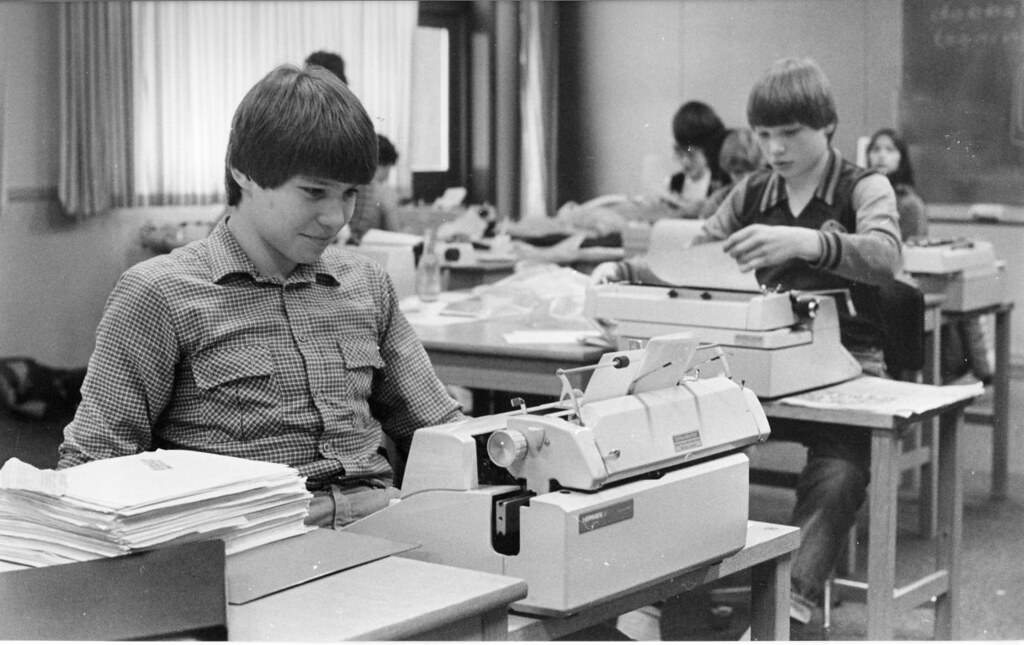 Maglegårdsskolen, typing lessons, 1981-1988