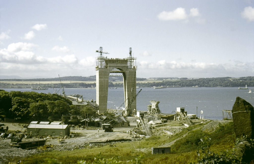 Fascinating Vintage Photos Show Edinburgh in the 1950s