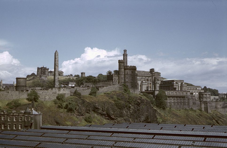 Fascinating Vintage Photos Show Edinburgh in the 1950s