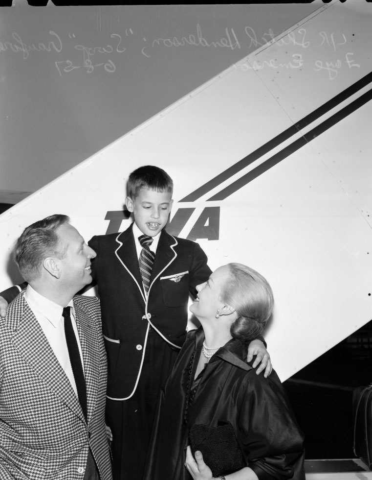 Faye Emerson with Skitch Henderson and Scoop Crawford, 1951.