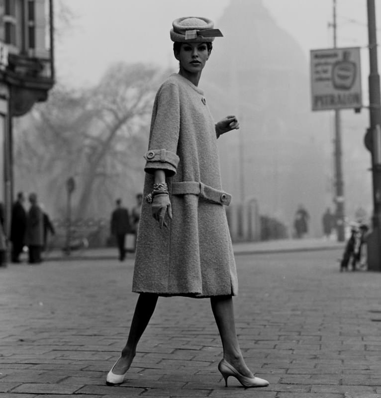 1960s Female Fashion: Glamours Fashion Photography of Hans Dukkers