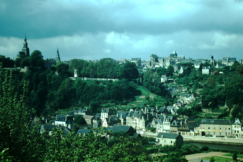 Dinan, Bretagne, France, 1954