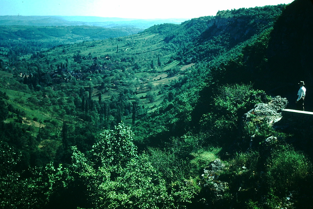 Antoire- Dordogne, Toulouse, France, 1954