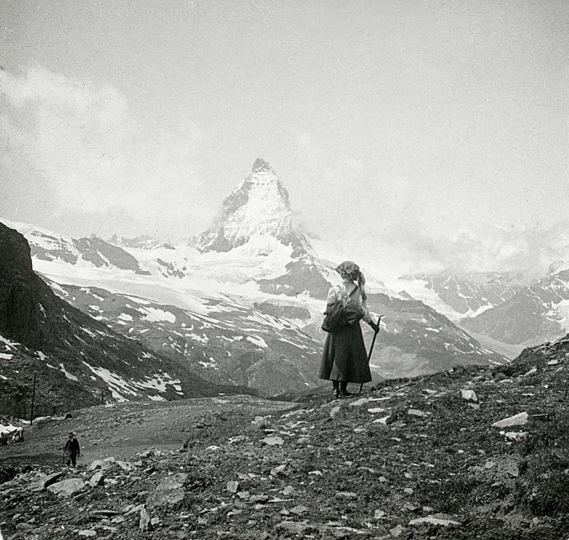 In front of the mountain, circa 1910