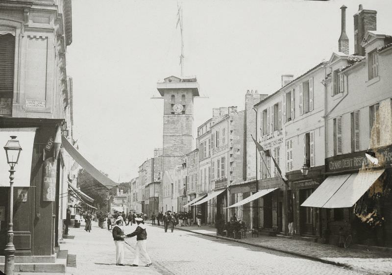 Sailors at Rochefort, Rue de l'Arsenal, circa 1910