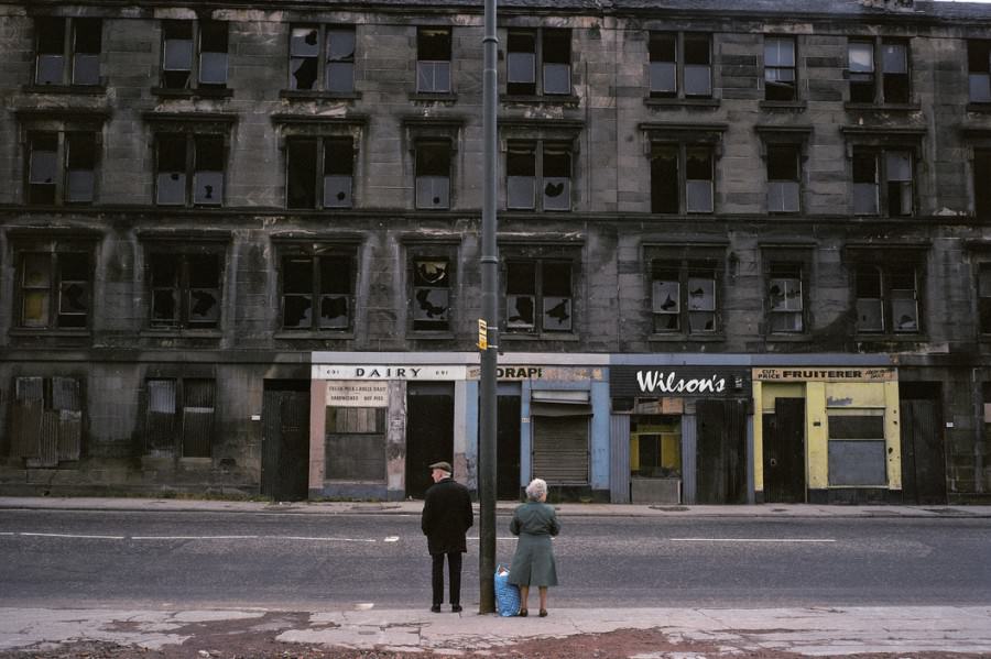 Stunning Photos captured the Gritty Life of Glasgow in 1980