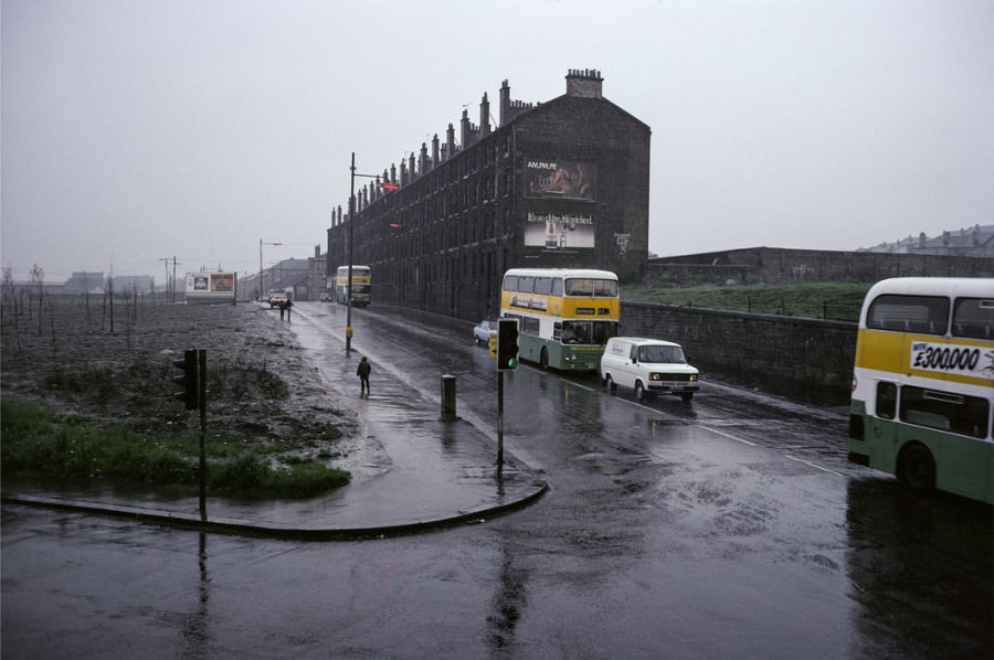 Stunning Photos captured the Gritty Life of Glasgow in 1980