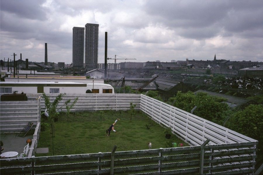 Stunning Photos captured the Gritty Life of Glasgow in 1980