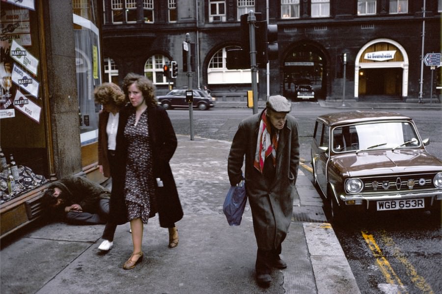 Stunning Photos captured the Gritty Life of Glasgow in 1980