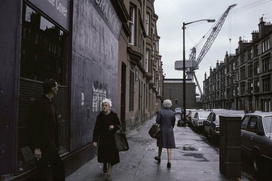 Stunning Photos captured the Gritty Life of Glasgow in 1980