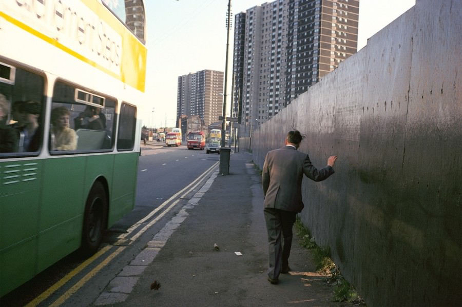 Stunning Photos captured the Gritty Life of Glasgow in 1980