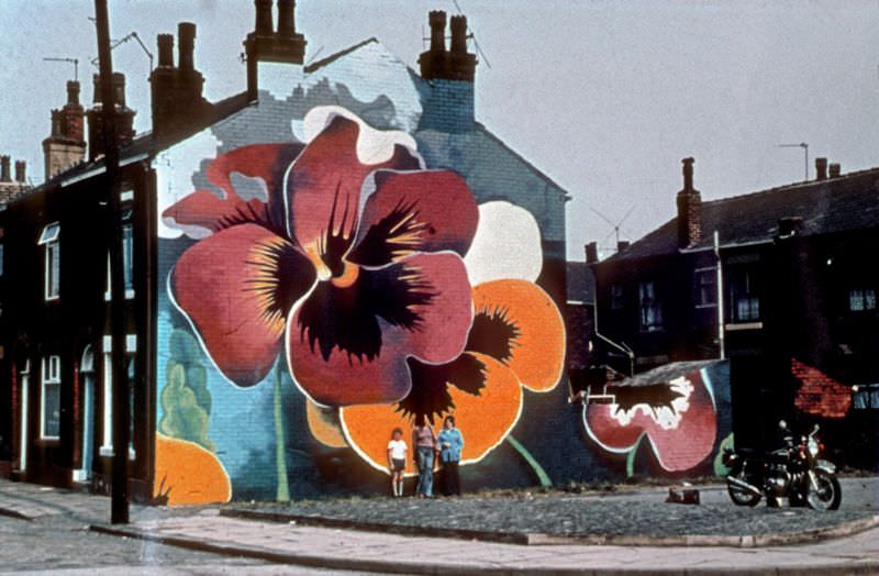 Pansies mural.