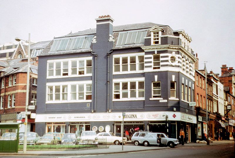 Building at the junction of Bridge Street and Motor Street.