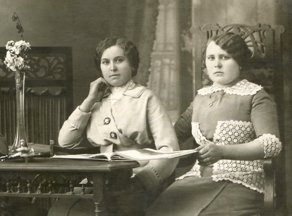 Beautiful Photos of Hungarian Girls from the Early 1900s