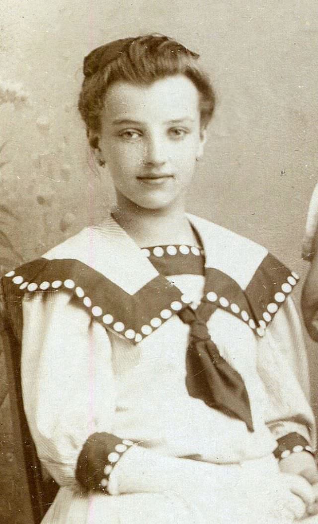 Beautiful Photos of Hungarian Girls from the Early 1900s