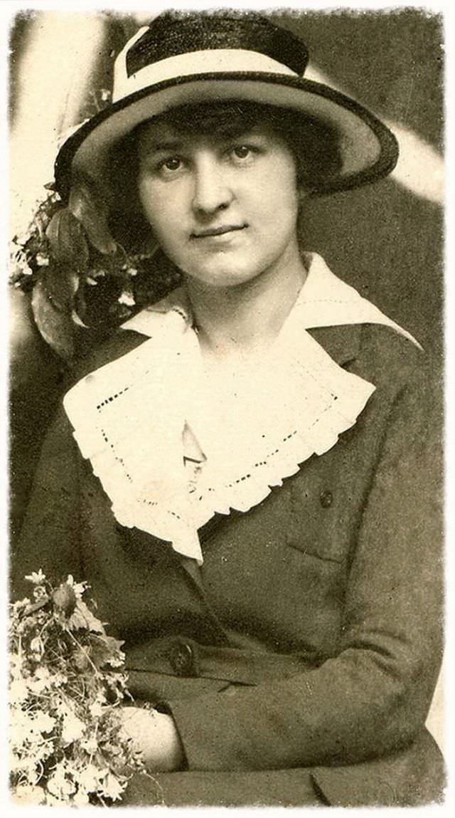 Beautiful Photos of Hungarian Girls from the Early 1900s