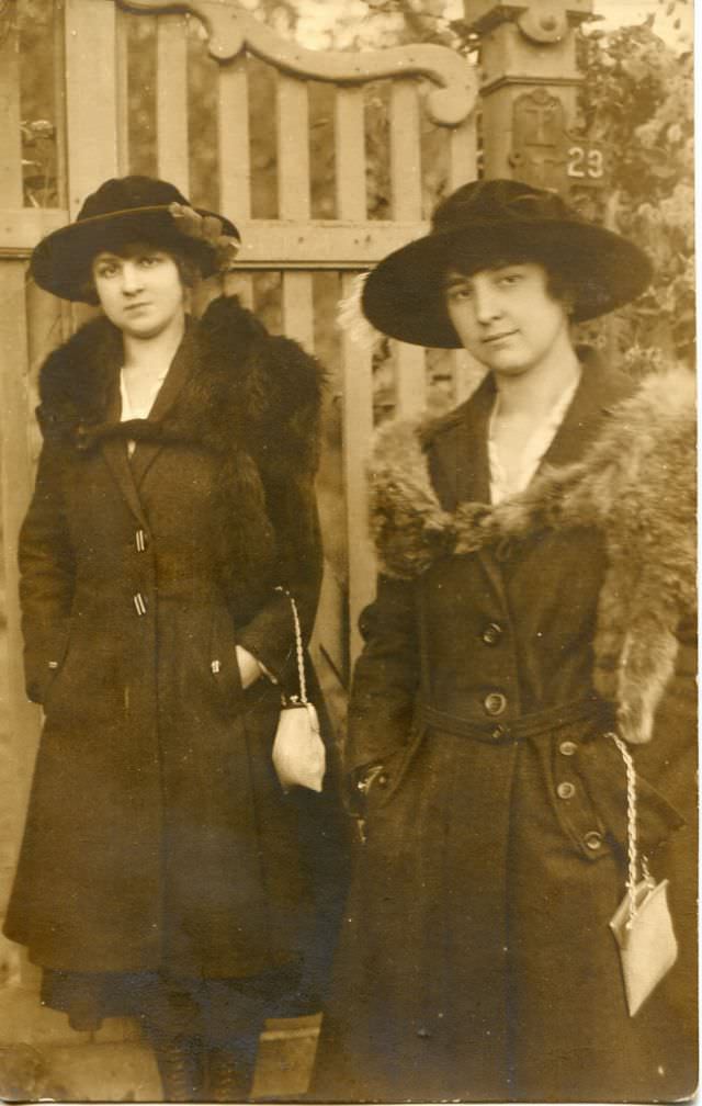 Beautiful Photos of Hungarian Girls from the Early 1900s