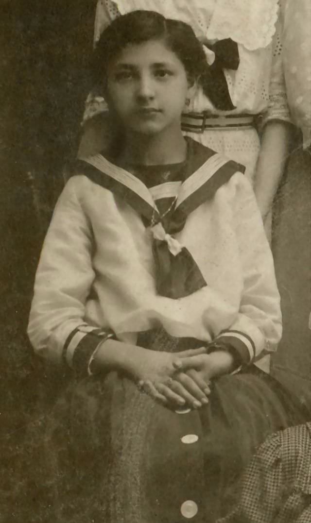 Hungarian Girls 1900s